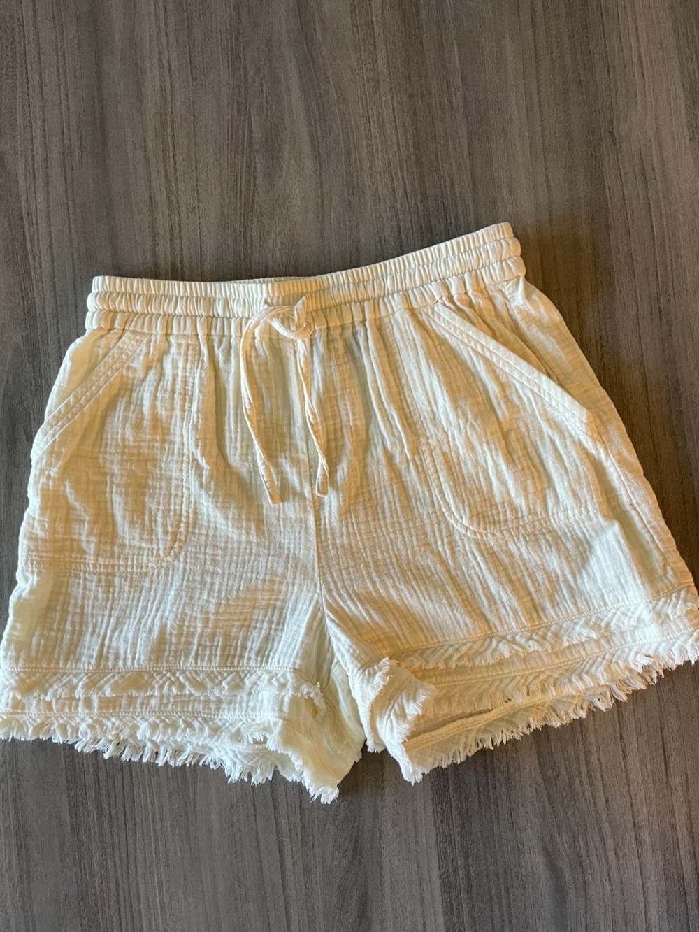 Monrow Cream Gauze Shorts Size Small Boho Frayed Hem Like New